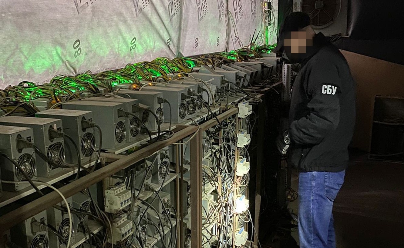 Russia, Ukraine Shut Down Several Cryptocurrency Farms