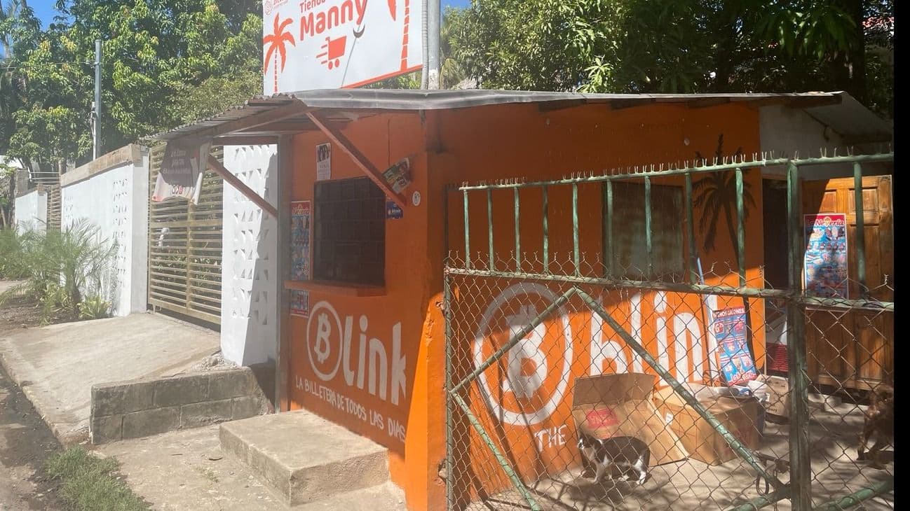 A small store named after the most popular Bitcoin Lightning Network wallet in El Salvador. (Credit: Tom Carreras)