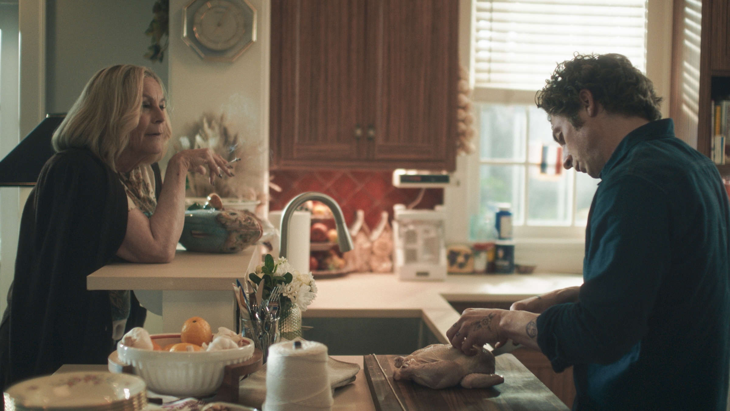 THE BEAR — “Episode 9” — Season 4 Episode 9 (Airs Thursday, June 26th) Pictured: (l-r) Jaime Lee Curtis as Donna, Jeremy Allen White as Carmen “Carmy” Berzatto. CR: FX.